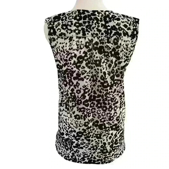 J Crew Women’s Sleeveless Blouse Size 0 Animal Print Black and White Career Flow - Picture 3 of 10